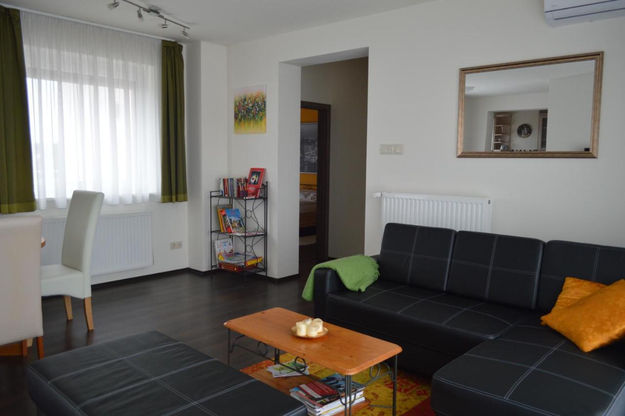 Penthouse Apartment Győr Extérieur photo